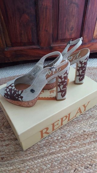 Sandalias Replay T.37 Beige/Marrón