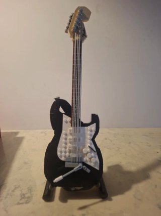 LEGO Fender Stratocaster 21329
