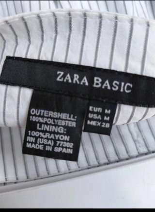 Falta plisada de rayas de Zara
