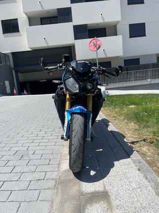 BMW S1000R