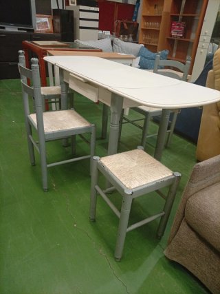 Mesa de cocina.