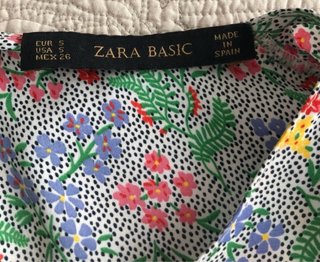 Blusa crop top Zara flores