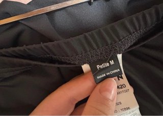 Falda larga gris oscura con fruncido