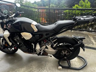 Honda CB1000R