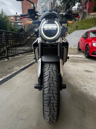 Honda CB1000R