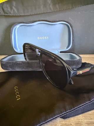 Gafas de sol Gucci aviador negras