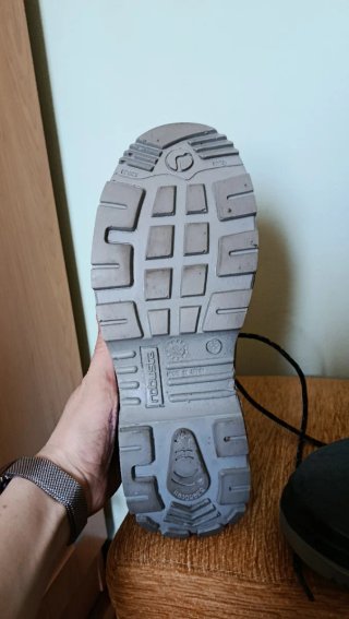 Zapatos de seguridad Robusta grises y negros