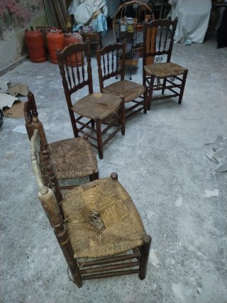 Conjunto 5 Sillas Rústicas Mimbre y Madera