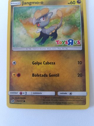 Jangmo-o Toys“R”Us Promo Holo – Pokémon SM
