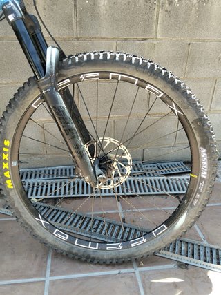 Mondraker Crafty R 2023 - 1.400km - Talla M