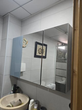 Mueble de baño con espejo