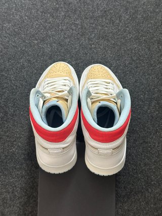 Nike Jordan 1 Mid Azzurro Bianco Beige Rosso 41