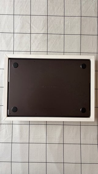MacBook Pro 14” M4 16/512gb - Negro
