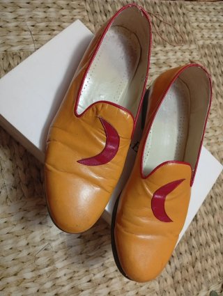 DOS PARES ZAPATOS MUSULMÁN