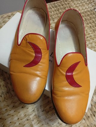 DOS PARES ZAPATOS MUSULMÁN