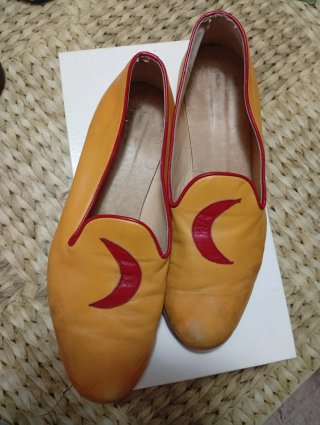 DOS PARES ZAPATOS MUSULMÁN