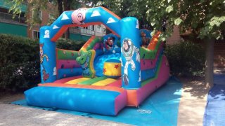 Alquiler. Castillo Hinchable Toy Story