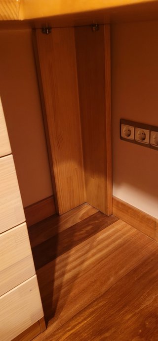 Escritorio esquinero y cajonera  madera de pino