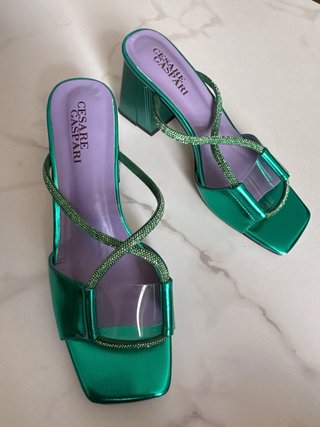 Sandalias Cesare Gaspari tacón verde