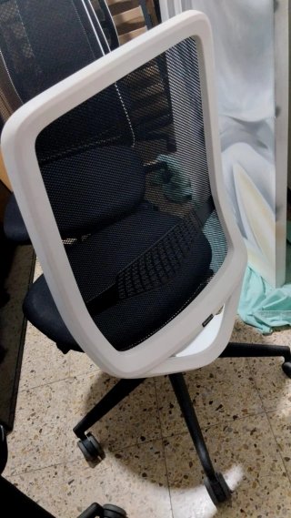 Silla ergonómica de oficina con ruedas