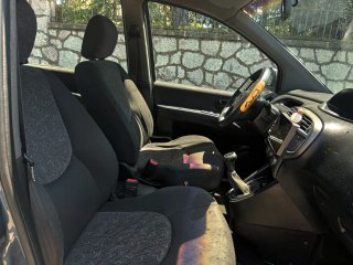 Hyundai Matrix 2002