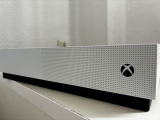 Xbox One S