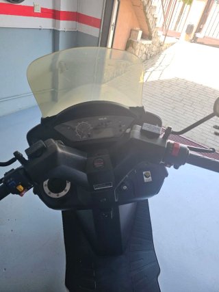 Daelim S2 125cc Blanca - Maxi Scooter Automática