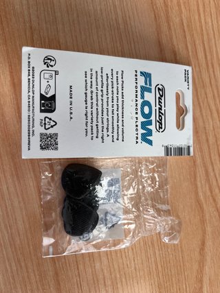 Púas Dunlop Nylon Max Grip Jazz III Carbon