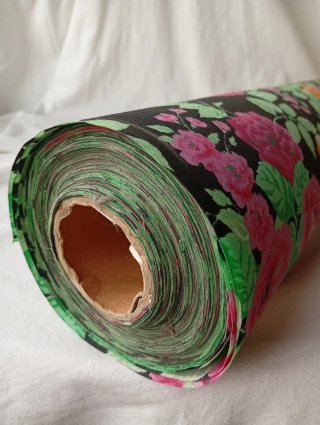 Tela de cretona con flores.5,50€ el metro