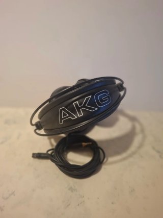 Auriculares AKG K271 Studio