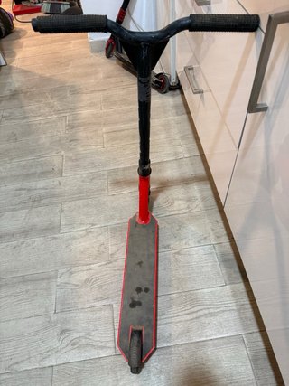 Patinete scooter rojo