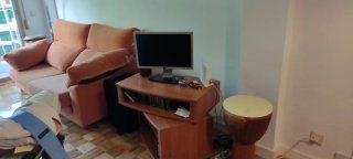 Mesa de TV de madera con dos cuerpos movibles
