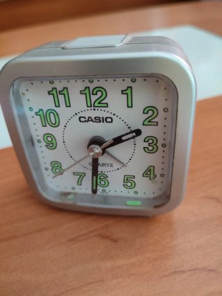 Despertador Casio Plata/Blanco