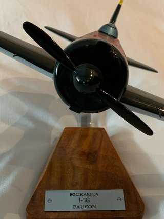 Maqueta Avión Polikarpov I-16 Rata Faucon