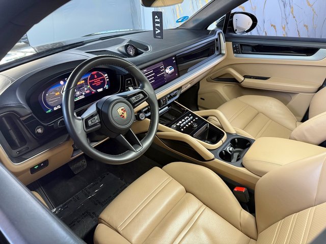 Porsche Cayenne Coupé E-Hybrid Platinum Edition