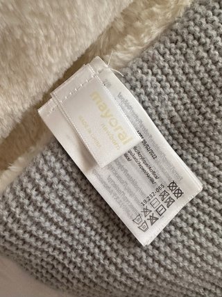 Saco para bebé de punto gris