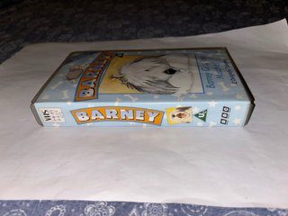 VHS COME NUOVA,INTROVABILE”BARNEY-GETS INTO MISCHI