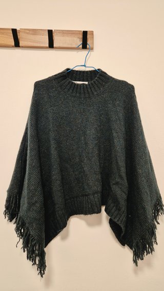 Poncho Zara verde lana talla M