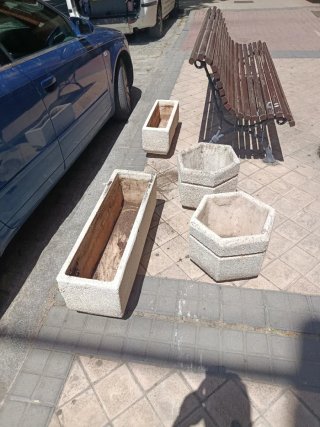 Vasi in granito (beige/grigio)
