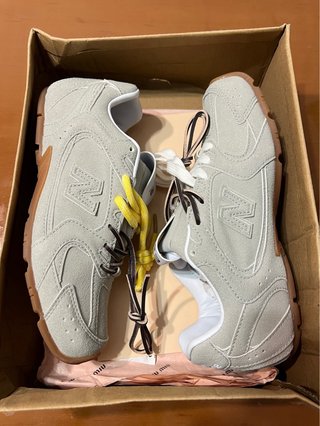 New Balance x Miu Miu Grigio