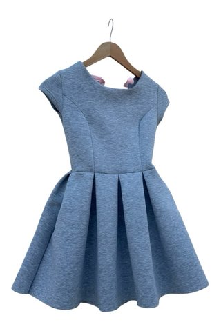 Vestito corto grigio con fiocco rosa