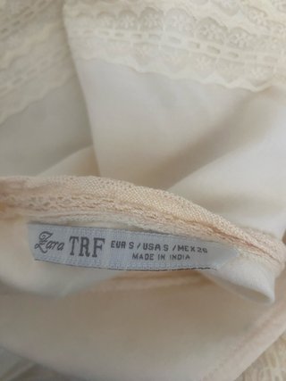 Vestido beige con encaje