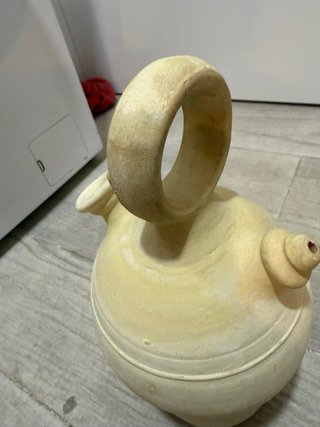 Jarra antigua de terracota