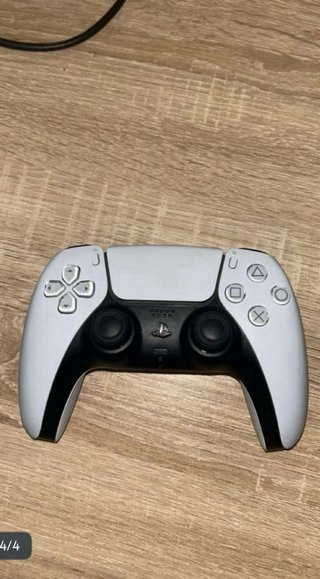 Playstation 5 PS5 Sony Blanca y Negra