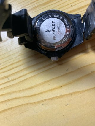 Reloj Nowley Negro Sumergible 5ATM Unisex