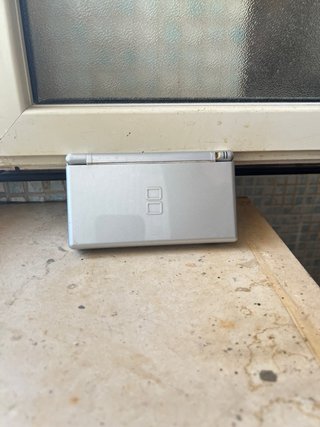 Nintendo DS Lite Argento Cerniera Allentata