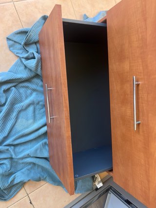 Comò in legno con 5 cassetti