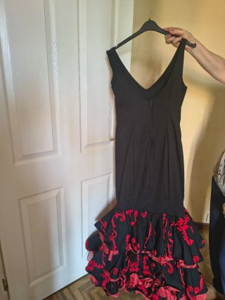 Traje de Flamenca Negro y Rojo