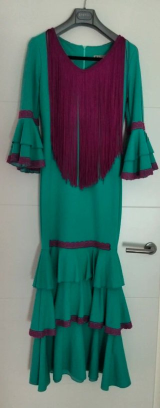 Traje de Flamenca De Licra da desde talla 40 a 44.