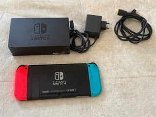 Nintendo Switch V2 Azul/Rojo Condiciones Premium!!